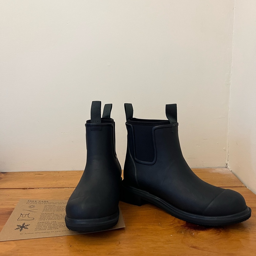 Merry People Bobbi Rain Boot.